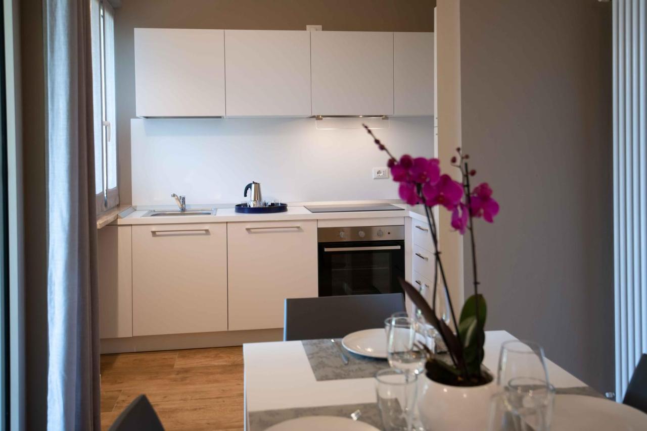 Sirmio Apartments - Narnia Stay Сирмионе Екстериор снимка