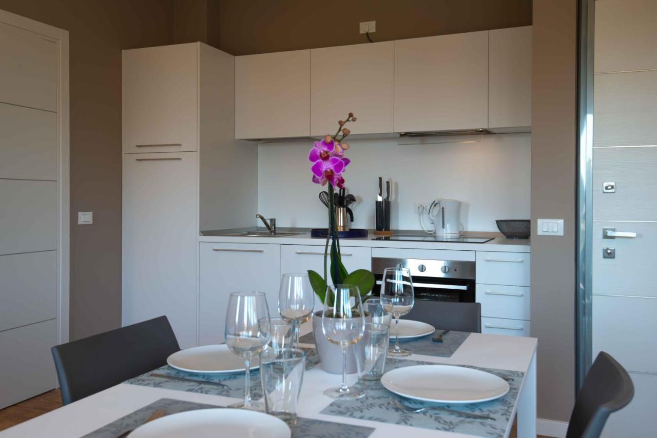 Sirmio Apartments - Narnia Stay Сирмионе Екстериор снимка