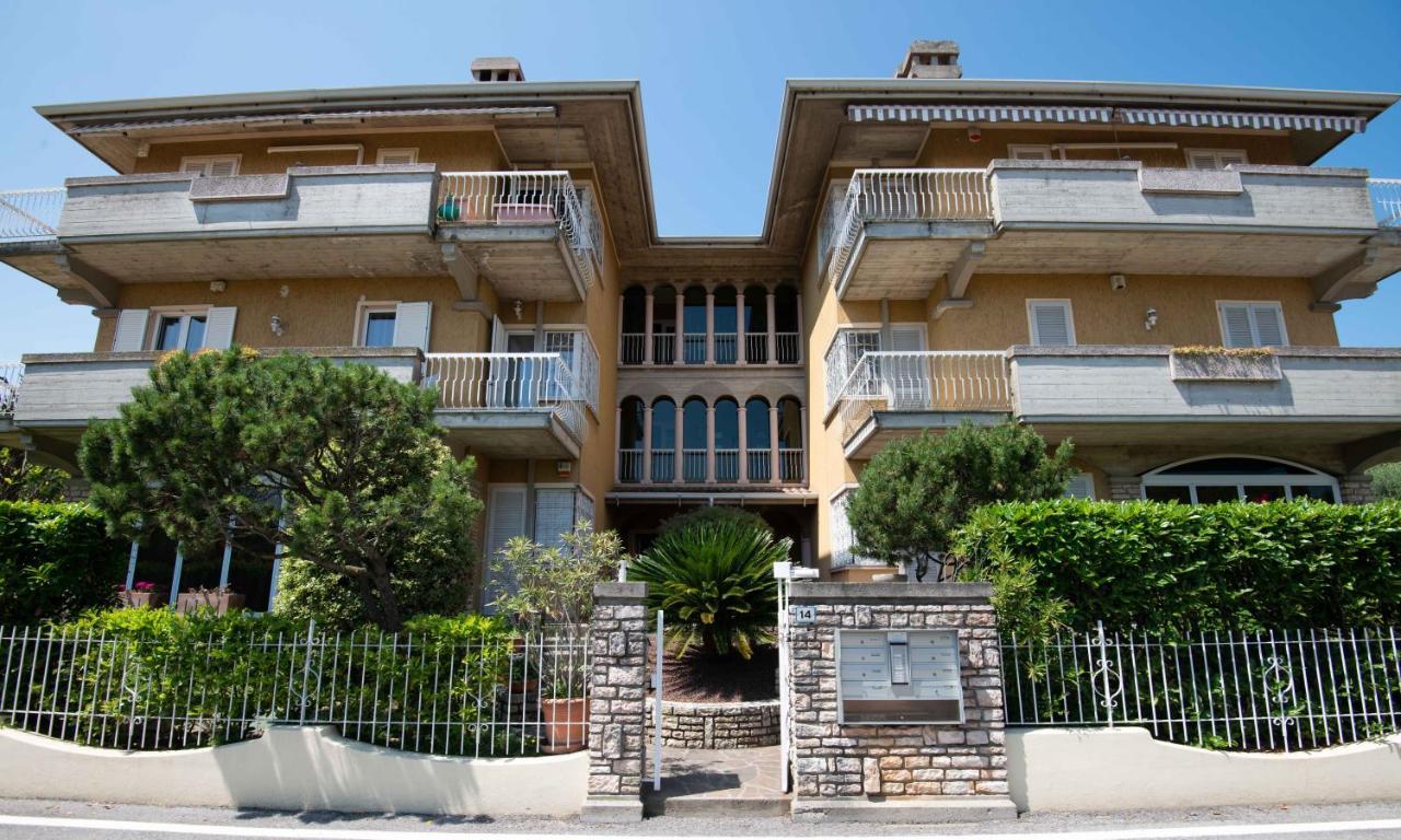 Sirmio Apartments - Narnia Stay Сирмионе Екстериор снимка